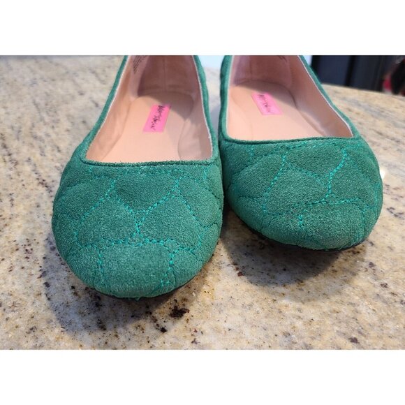 Betsey Johnson Sagga Size 9 Green Suede Quilted Heart Ballet Flats Cheetah Sole - Picture 3 of 12